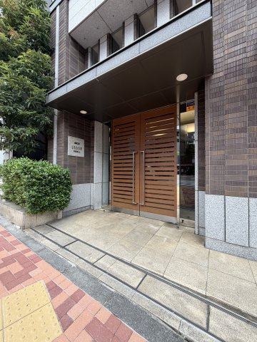 中野区本町１丁目の中古マンションのエントランス