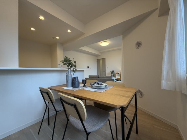 中野区本町１丁目の中古マンションのダイニング