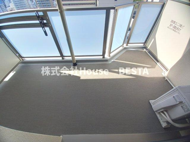 セレニテ神戸駅前アリエのバルコニー