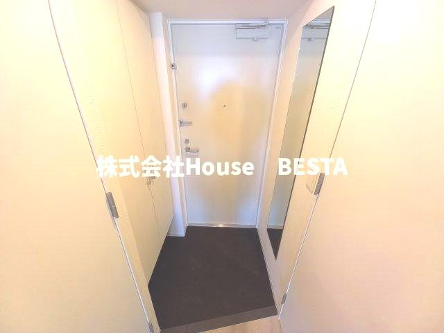 セレニテ神戸駅前アリエの玄関