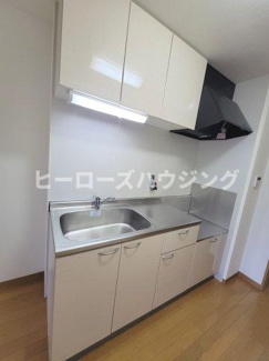 【キッチン】 | フローレス | ※同タイプの写真となり、実際のお部屋とは異なる場合があります