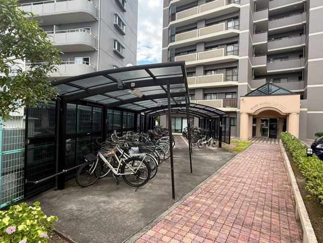 ウッディマンション森館／８Fの駐輪場