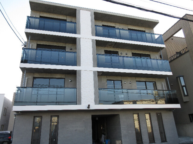 RESIDENCE　SHINMEI　HONGOU WEST