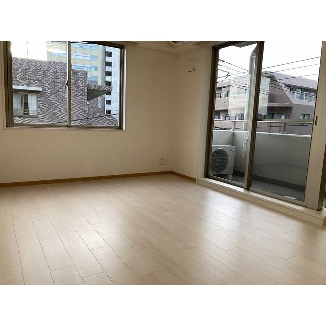 ヒルトップ北沢の居間・リビング