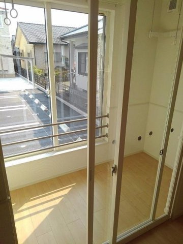 メルヴェイユ　Ⅰの内装|明るい色調の室内です