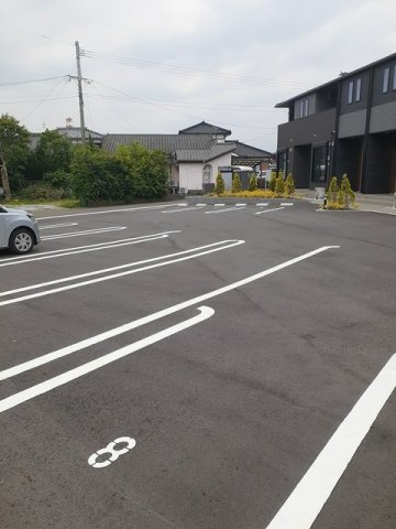 ベラ　ヴィータの駐車場|駐車スペースもあります
