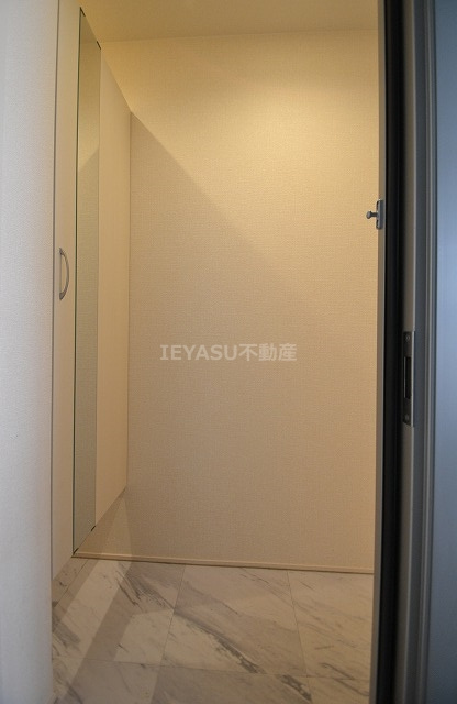 グランテリア庚午南の玄関