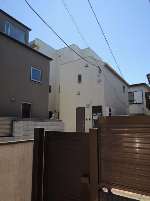 ラフィネ三軒茶屋の外観