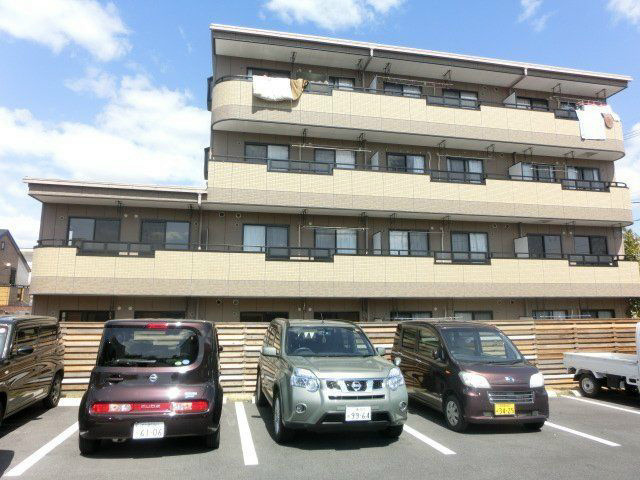 グランソレイユ水広の駐車場