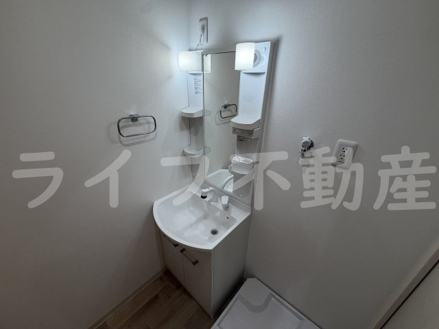 フジパレス東花園駅北Ⅱ番館の独立洗面台|独立洗面台、朝の身支度には欠かせません