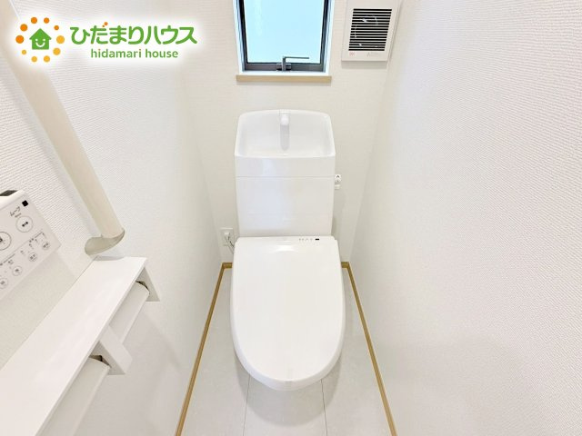 【トイレ】 | ひたちなか市相金町33番　新築戸建　A号棟 | 白を基調としたトイレは、インテリア次第でどんな空間になるかワクワクしますね♪