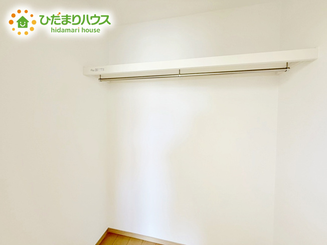 【収納】 | ひたちなか市相金町33番　新築戸建　A号棟 | ご家族暮らしになると増える荷物もらくらく収納！大型ウォークインクローゼット完備♪