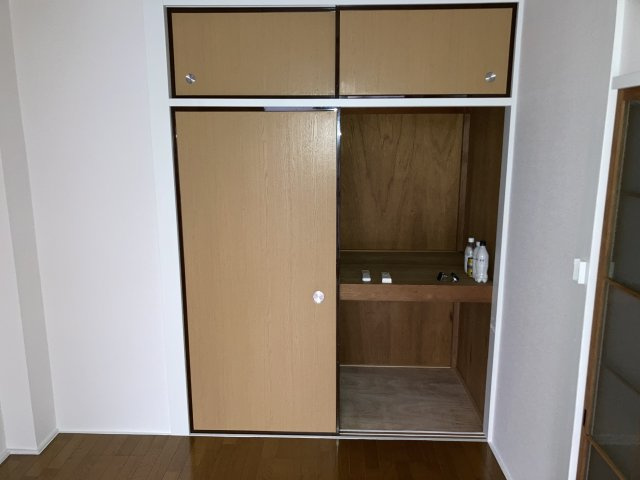 高橋ビルの収納