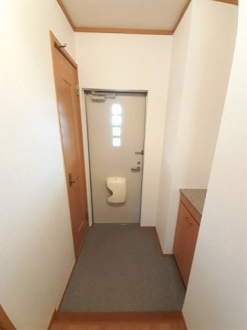 ハーバーサイド鳥羽の玄関|収納もある玄関です