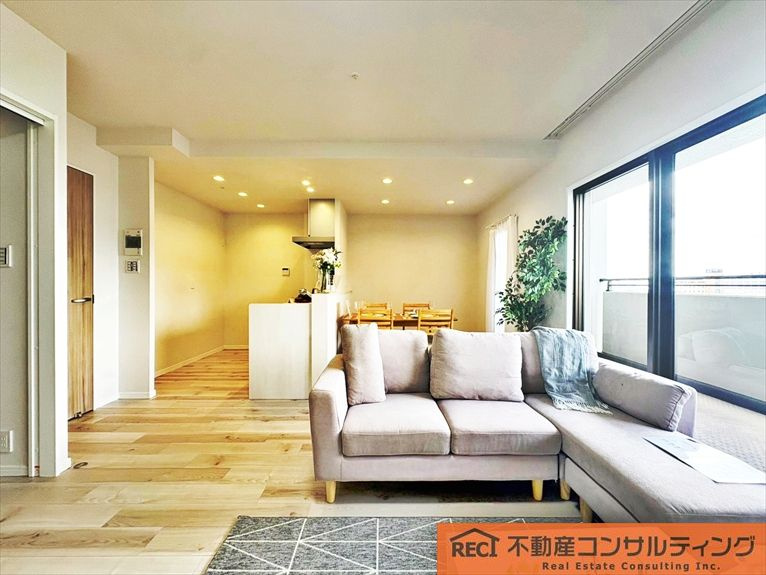 モンセーヌ住吉川公園1番館の居間・リビング