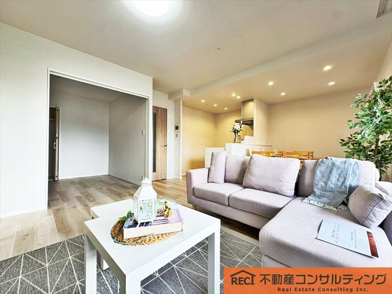 モンセーヌ住吉川公園1番館の居間・リビング