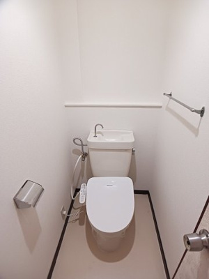 【トイレ】 | リバーサイドハイツ | 落ち着いたトイレです