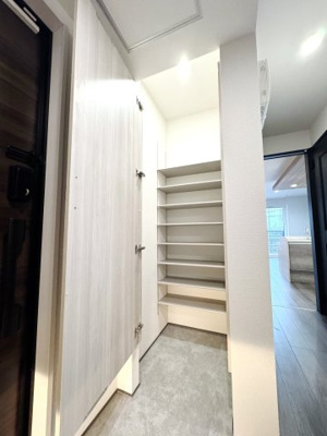 【玄関】 | D-Sereno新倉　Ⅰ | 他のお部屋の写真です