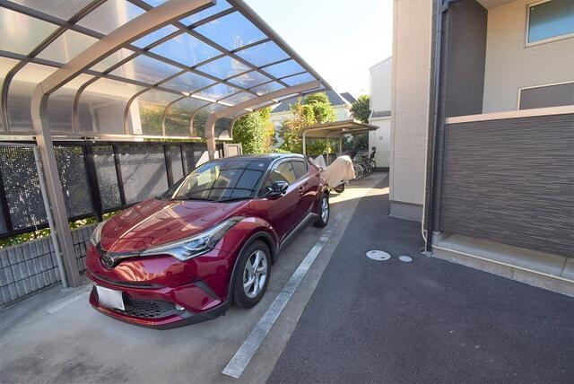 川崎市多摩区菅北浦２丁目の賃貸マンションの駐車場