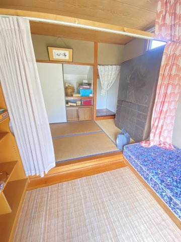 宮野上高床式倉庫のある戸建ての寝室