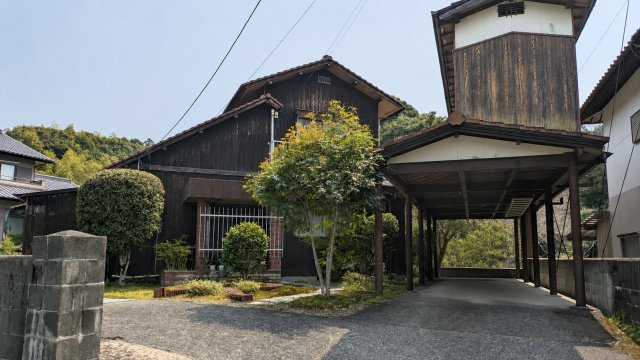 宮野上高床式倉庫のある戸建て