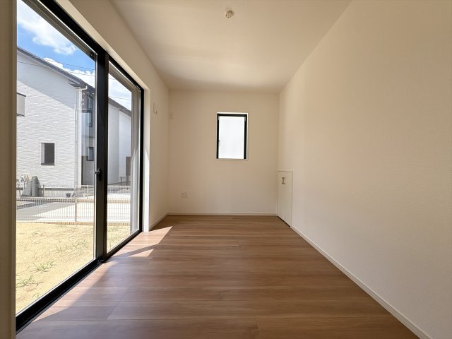 柏市大室　全18区画の洋室