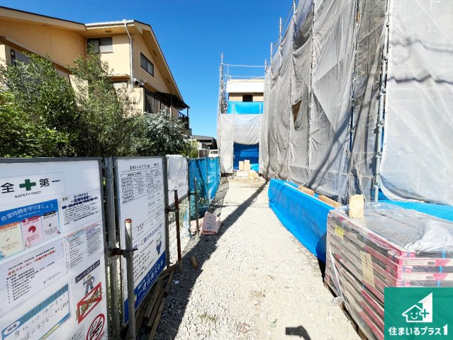 栗東市中沢　新築一戸建ての外観|周辺は落ち着いた街並みの住宅地！子育てがしやすい住環境です！まだ未完成ですが、現地でしかわからない事もございます。是非一度ご覧ください。
