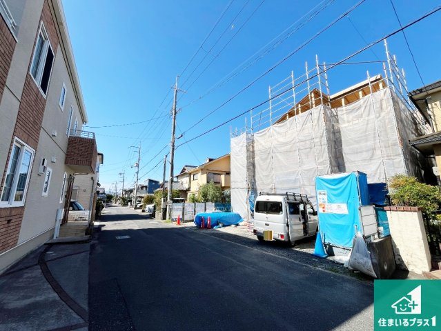 栗東市中沢　新築一戸建ての前面道路含む現地写真|現在の進捗状況です！順調に作業進行中、完成が待ち遠しいです！詳細の間取り等、お気軽にお問い合わせください！