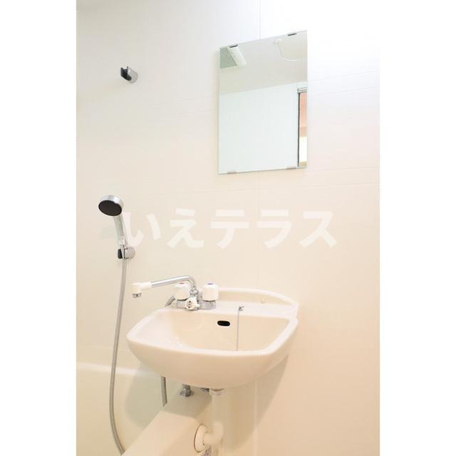 ロイヤルヒル神戸三ノ宮Ⅱの洗面所