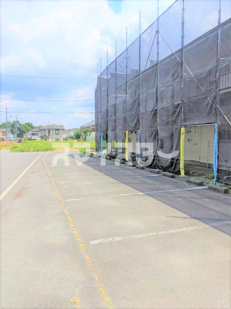 ビレッジメゾン美山の駐車場