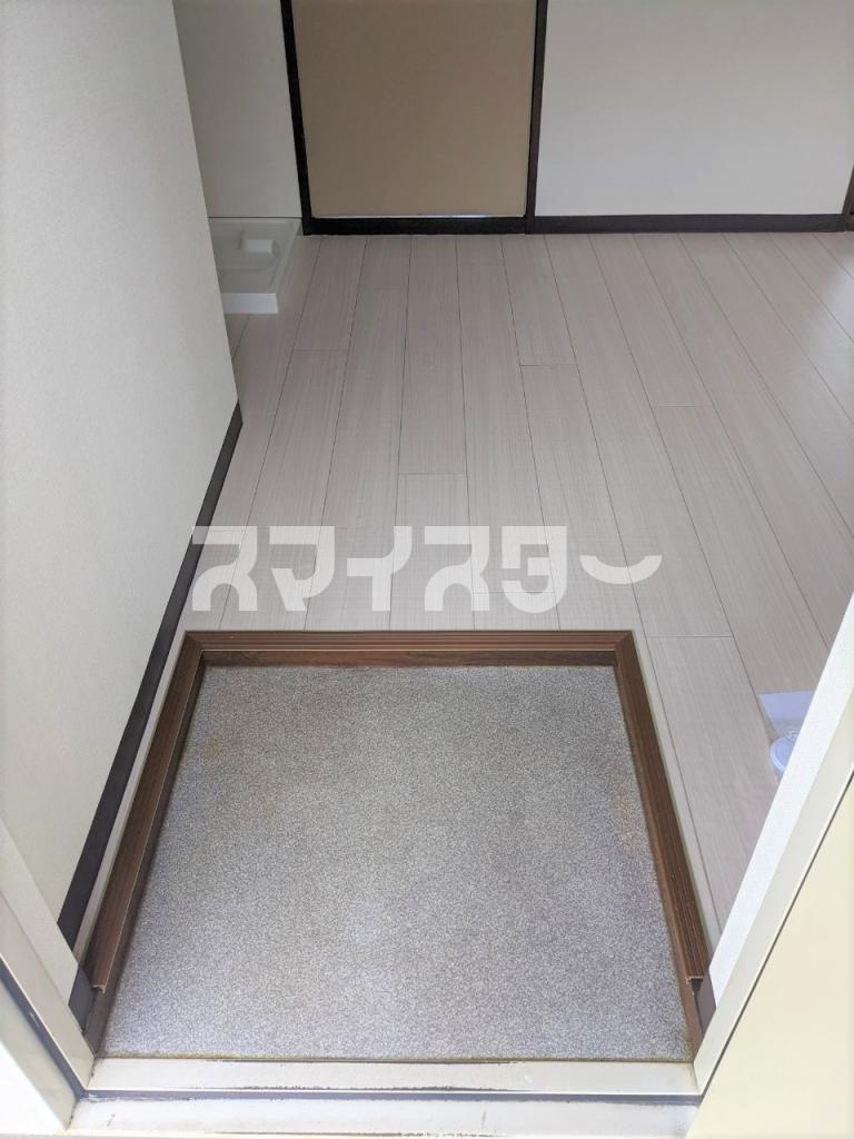 ビレッジメゾン美山の玄関