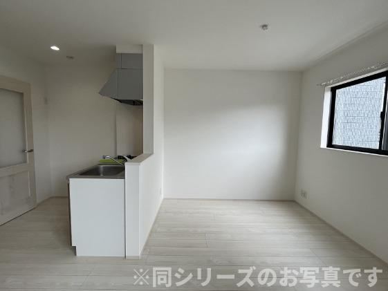 【居間・リビング】 | La Alba　★プライスホームなら仲介手数料が0円です！★