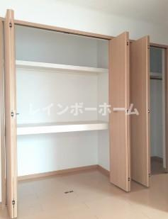グラース・カルムＢ棟の収納