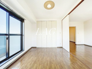 【居間・リビング】 | エトワール船堀 | 洋室のお部屋です。