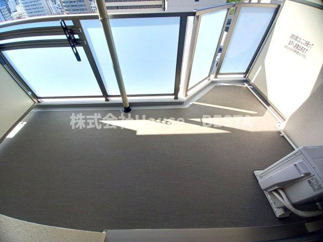 セレニテ神戸駅前アリエのバルコニー