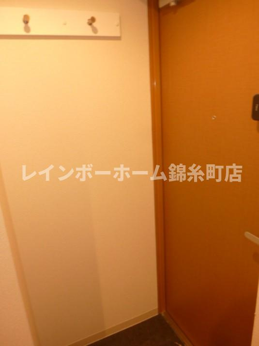 ラフィネ森下の玄関