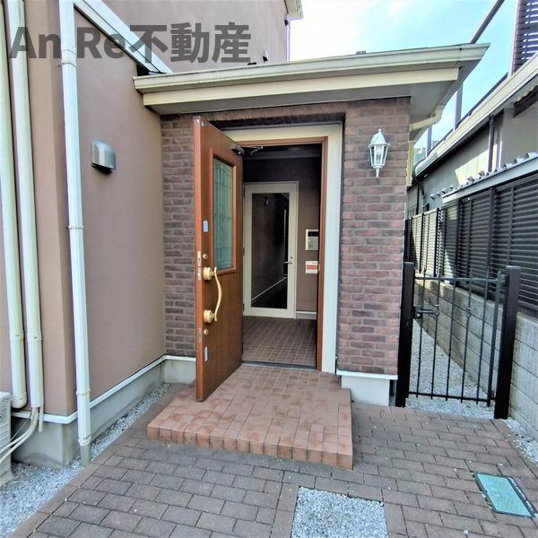 ミルクリーク川口のエントランス