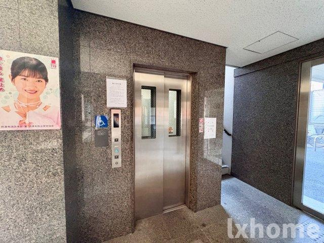 グランコート南摂津のロビー|毎日通るロビーはこのようになっています