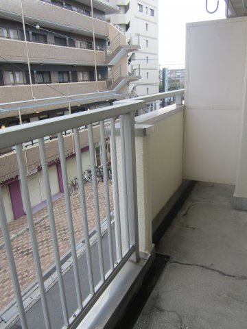 吉原マンションのバルコニー
