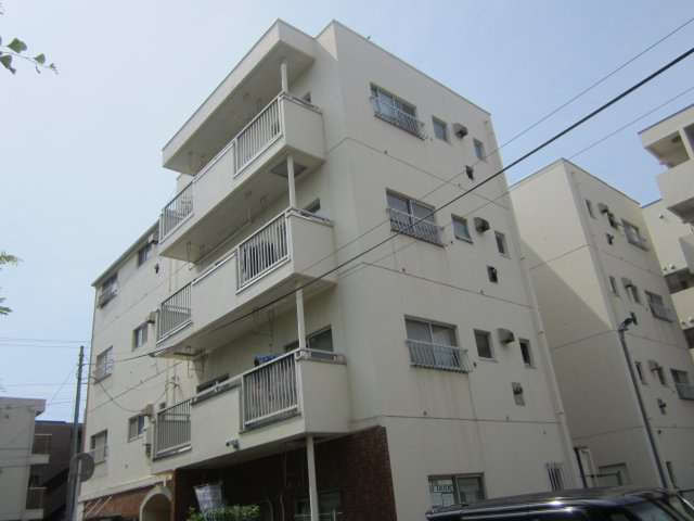 吉原マンションの外観