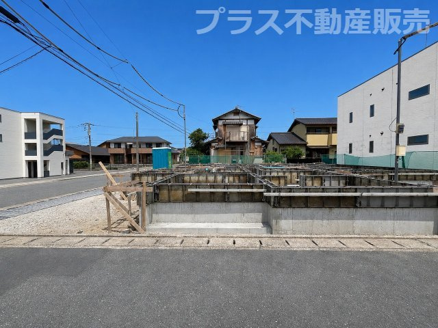 【外観】 | 福岡市早良区有田2丁目1期　3号棟（全3棟）【仲介手数料無料・0円】 | 現地写真。プラス不動産販売なら、現場の全ての棟をまとめてご見学頂けます。
