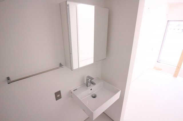 W&R APARTMENT 01の洗面所
