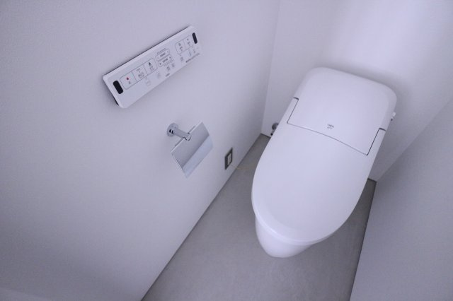 W&R APARTMENT 01のトイレ