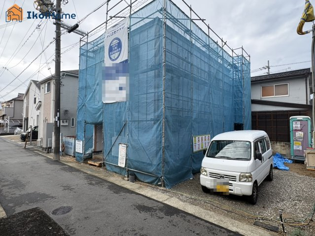 明石市魚住町清水27期　新築戸建の駐車場|弊社独自で毎月５組限定「人気オプション３点パック」カーポート・バルコニー・ウッドデッキを１万円で取付