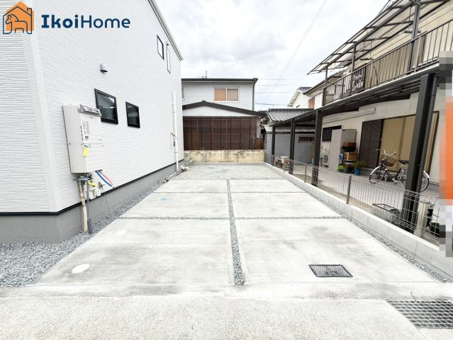 明石市魚住町清水27期　新築戸建の駐車場|【ホームページに現地動画掲載中】●年中無休：当日予約可●物件・当店の最寄駅まで無料送迎します！