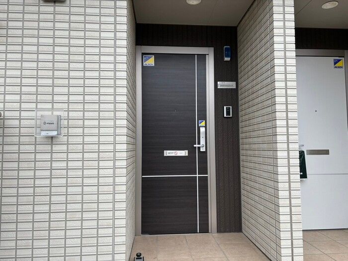 クロワール　A棟の玄関