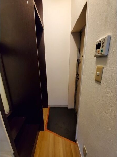 リンデンバウムJ6 A棟の玄関