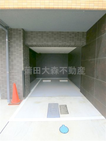 ブライズ多摩川の駐車場|平置き駐車場　空き状況はお問合せ下さい。