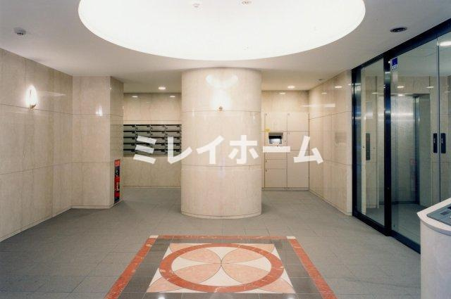 ルーブル蒲田弐番館のエントランス