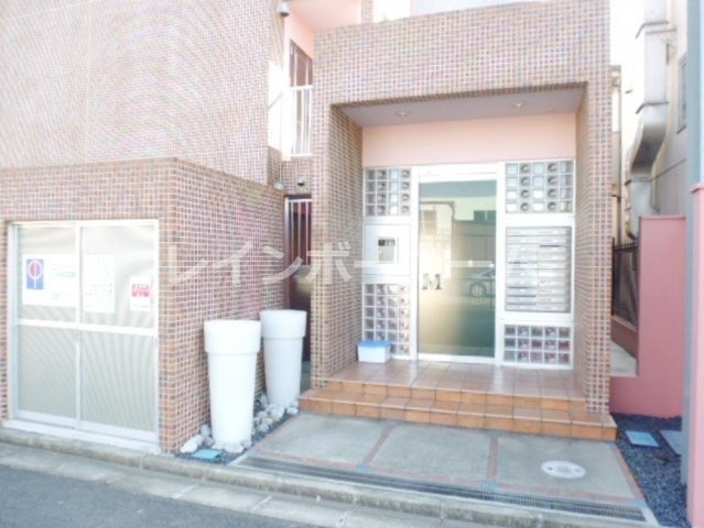 ニコールのエントランス